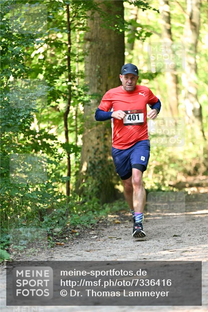 06.10.2024 - Bramfelder Halbmarathon 2024 Dr. Thomas Lammeyer http://msf.ph/oto/7336416 06.10.2024 10:13:46 Laufen 401 meine-sportfotos.de
