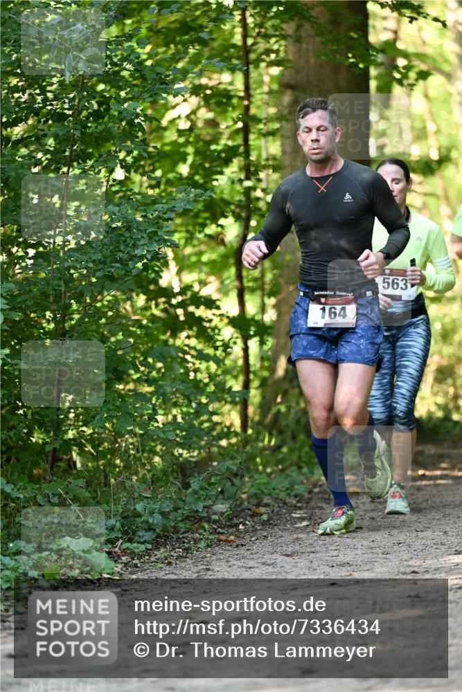 06.10.2024 - Bramfelder Halbmarathon 2024 Dr. Thomas Lammeyer http://msf.ph/oto/7336434 06.10.2024 10:13:51 Laufen 164, 563, 28 meine-sportfotos.de