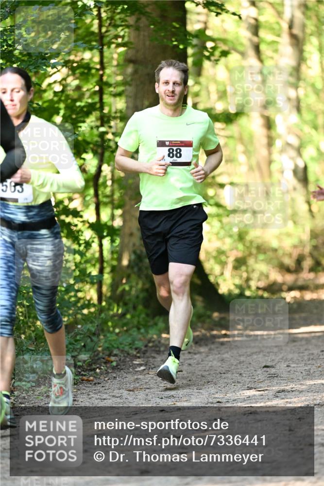 06.10.2024 - Bramfelder Halbmarathon 2024 Dr. Thomas Lammeyer http://msf.ph/oto/7336441 06.10.2024 10:13:52 Laufen 563, 88 meine-sportfotos.de