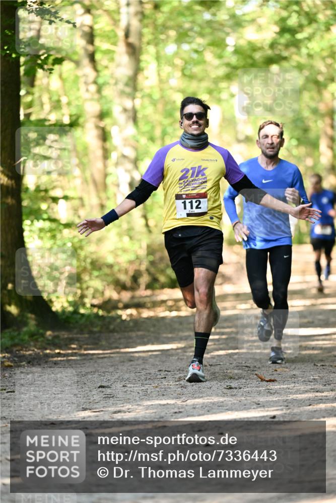 06.10.2024 - Bramfelder Halbmarathon 2024 Dr. Thomas Lammeyer http://msf.ph/oto/7336443 06.10.2024 10:13:53 Laufen 21, 112 meine-sportfotos.de