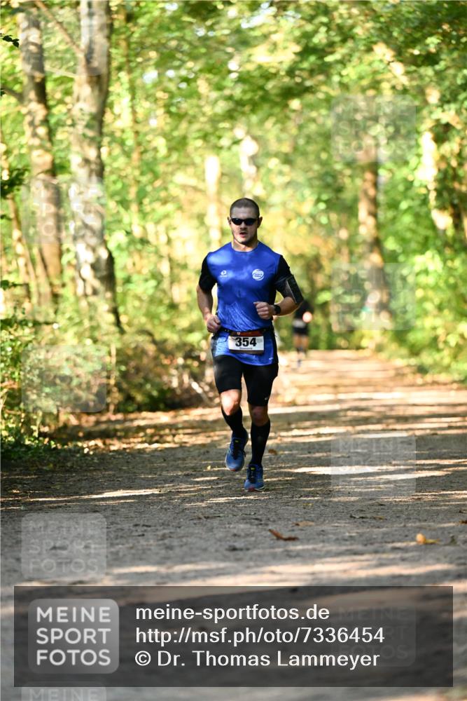 06.10.2024 - Bramfelder Halbmarathon 2024 Dr. Thomas Lammeyer http://msf.ph/oto/7336454 06.10.2024 10:13:58 Laufen 354 meine-sportfotos.de