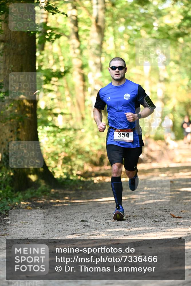 06.10.2024 - Bramfelder Halbmarathon 2024 Dr. Thomas Lammeyer http://msf.ph/oto/7336466 06.10.2024 10:13:59 Laufen 354 meine-sportfotos.de