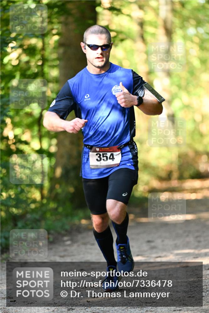 06.10.2024 - Bramfelder Halbmarathon 2024 Dr. Thomas Lammeyer http://msf.ph/oto/7336478 06.10.2024 10:14:01 Laufen 354 meine-sportfotos.de