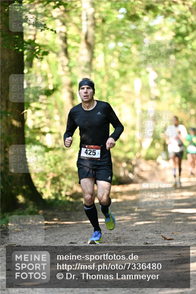 06.10.2024 - Bramfelder Halbmarathon 2024 Dr. Thomas Lammeyer http://msf.ph/oto/7336480 06.10.2024 10:14:17 Laufen 425 meine-sportfotos.de