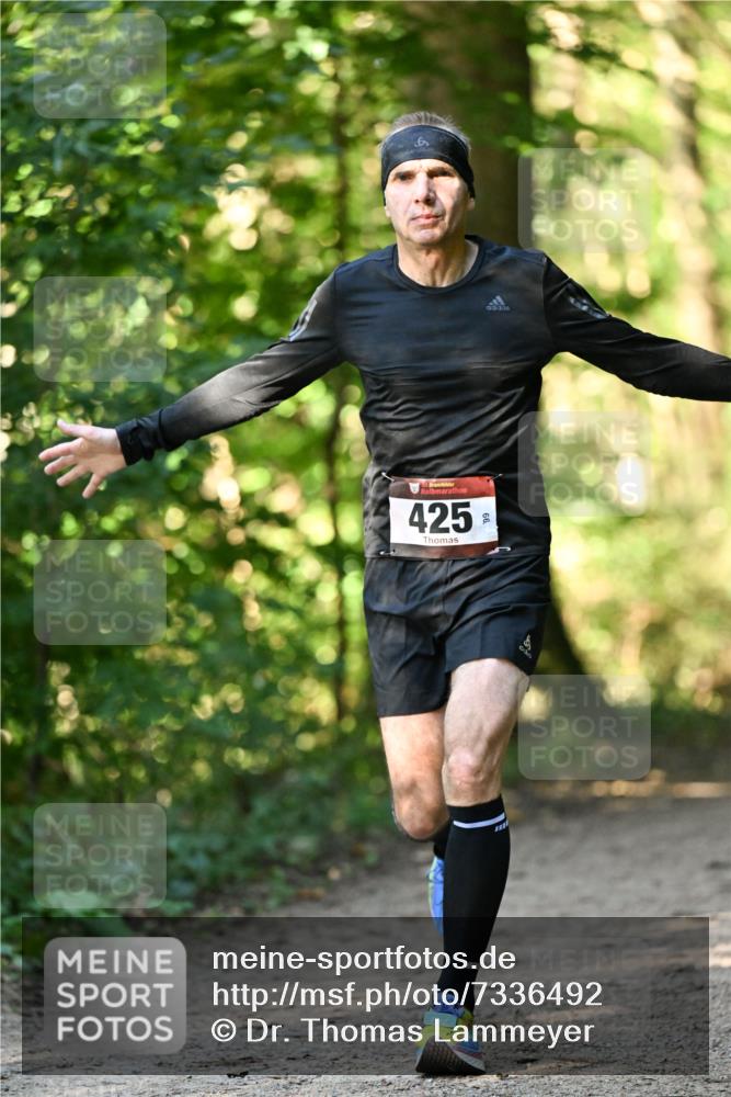 06.10.2024 - Bramfelder Halbmarathon 2024 Dr. Thomas Lammeyer http://msf.ph/oto/7336492 06.10.2024 10:14:18 Laufen 66, 3, 425 meine-sportfotos.de