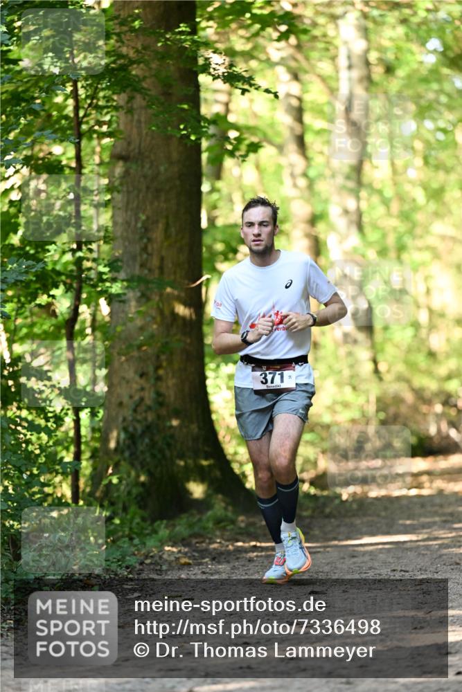 06.10.2024 - Bramfelder Halbmarathon 2024 Dr. Thomas Lammeyer http://msf.ph/oto/7336498 06.10.2024 10:14:24 Laufen 371 meine-sportfotos.de