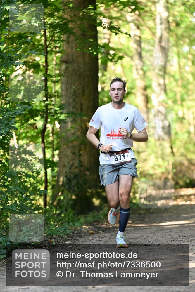 06.10.2024 - Bramfelder Halbmarathon 2024 Dr. Thomas Lammeyer http://msf.ph/oto/7336500 06.10.2024 10:14:24 Laufen 371 meine-sportfotos.de