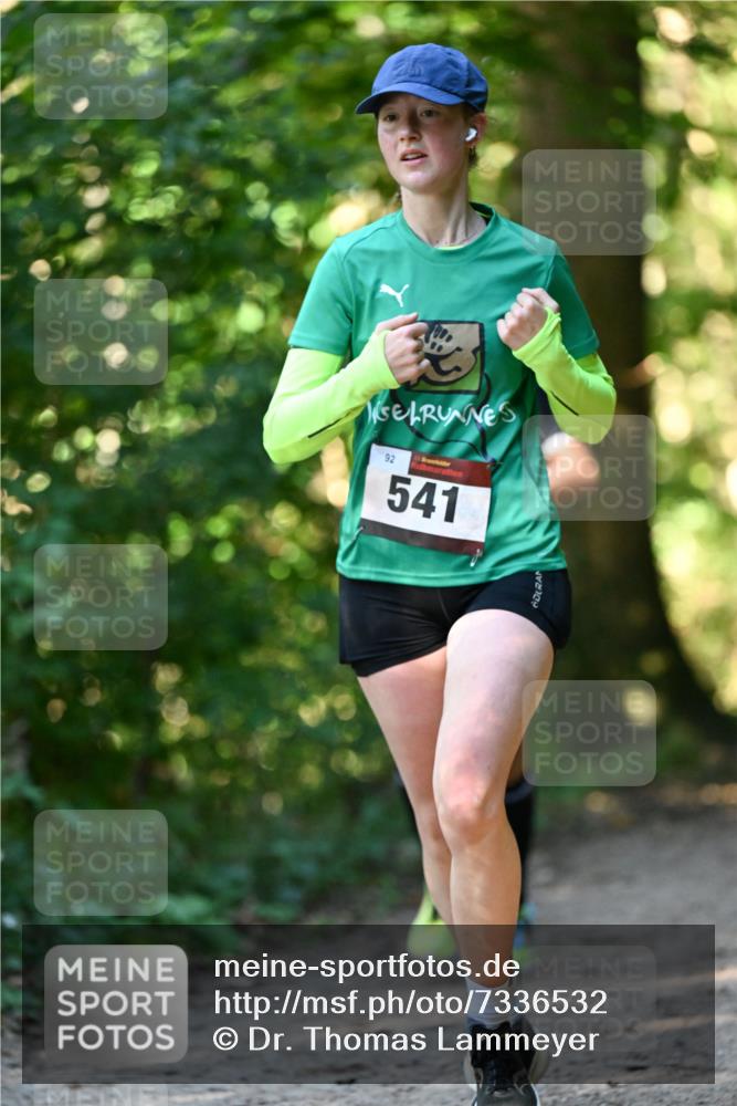 06.10.2024 - Bramfelder Halbmarathon 2024 Dr. Thomas Lammeyer http://msf.ph/oto/7336532 06.10.2024 10:14:31 Laufen 92, 541 meine-sportfotos.de