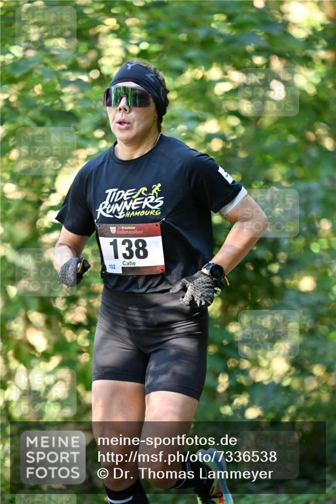 06.10.2024 - Bramfelder Halbmarathon 2024 Dr. Thomas Lammeyer http://msf.ph/oto/7336538 06.10.2024 10:14:32 Laufen 33, 138, 102 meine-sportfotos.de