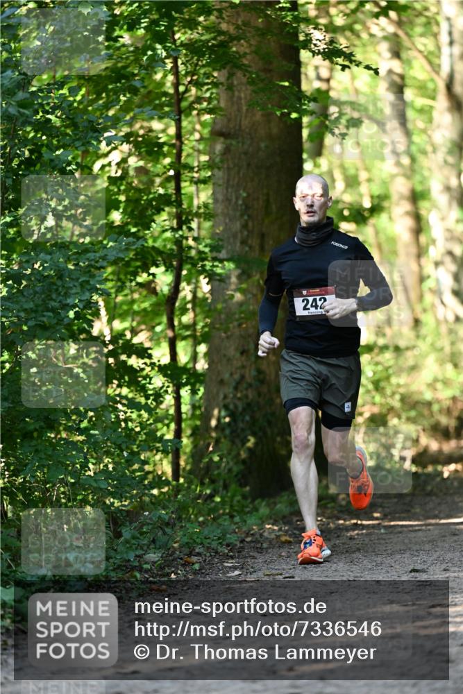 06.10.2024 - Bramfelder Halbmarathon 2024 Dr. Thomas Lammeyer http://msf.ph/oto/7336546 06.10.2024 10:14:53 Laufen 242 meine-sportfotos.de