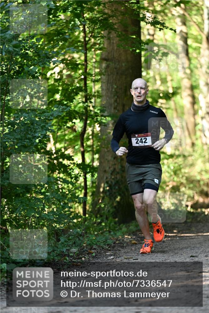 06.10.2024 - Bramfelder Halbmarathon 2024 Dr. Thomas Lammeyer http://msf.ph/oto/7336547 06.10.2024 10:14:54 Laufen 242 meine-sportfotos.de