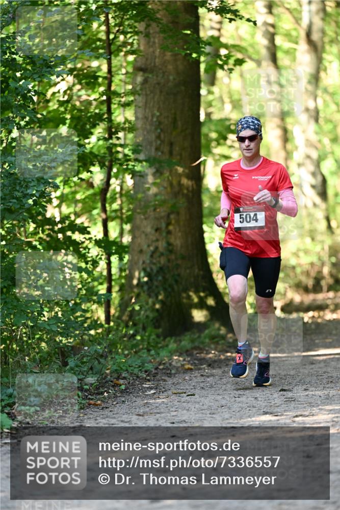 06.10.2024 - Bramfelder Halbmarathon 2024 Dr. Thomas Lammeyer http://msf.ph/oto/7336557 06.10.2024 10:14:59 Laufen 504 meine-sportfotos.de
