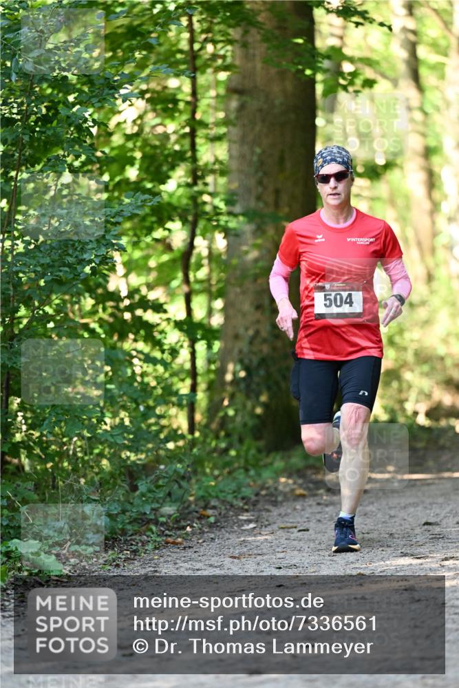 06.10.2024 - Bramfelder Halbmarathon 2024 Dr. Thomas Lammeyer http://msf.ph/oto/7336561 06.10.2024 10:14:59 Laufen 504 meine-sportfotos.de