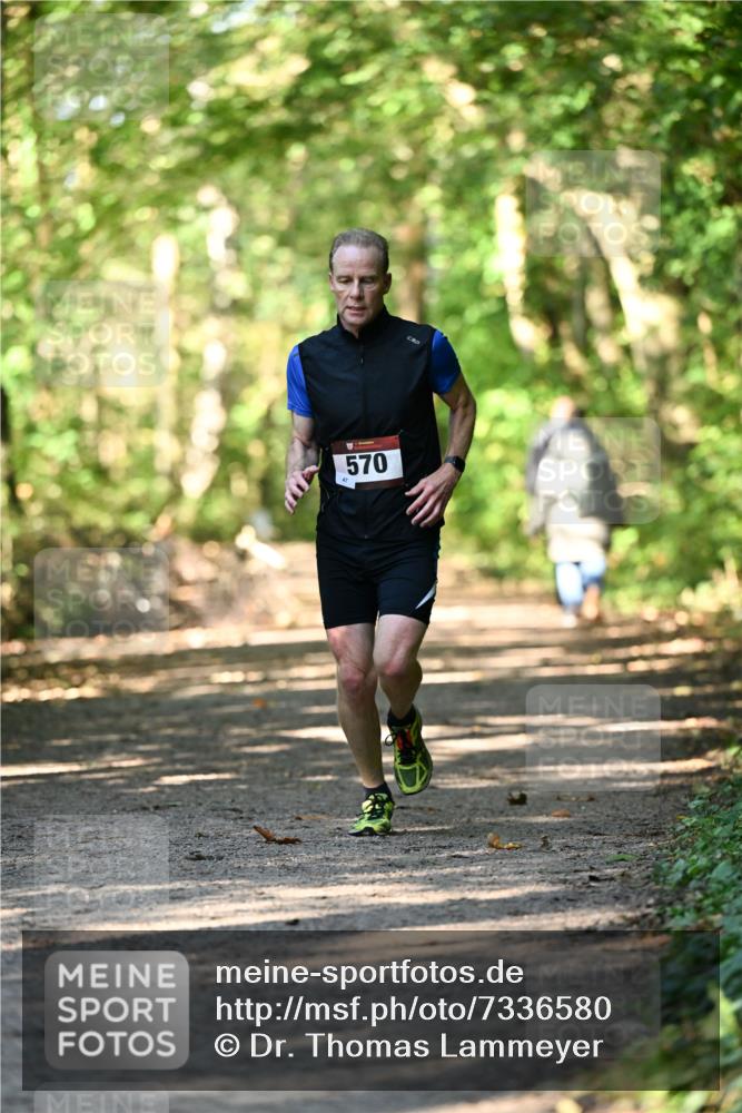 06.10.2024 - Bramfelder Halbmarathon 2024 Dr. Thomas Lammeyer http://msf.ph/oto/7336580 06.10.2024 10:15:14 Laufen 570 meine-sportfotos.de