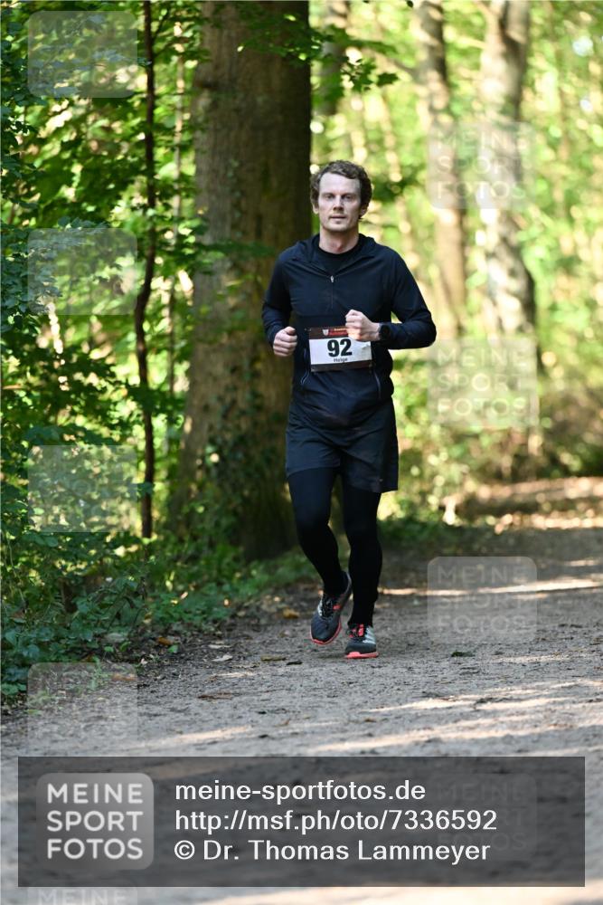 06.10.2024 - Bramfelder Halbmarathon 2024 Dr. Thomas Lammeyer http://msf.ph/oto/7336592 06.10.2024 10:15:51 Laufen 92 meine-sportfotos.de
