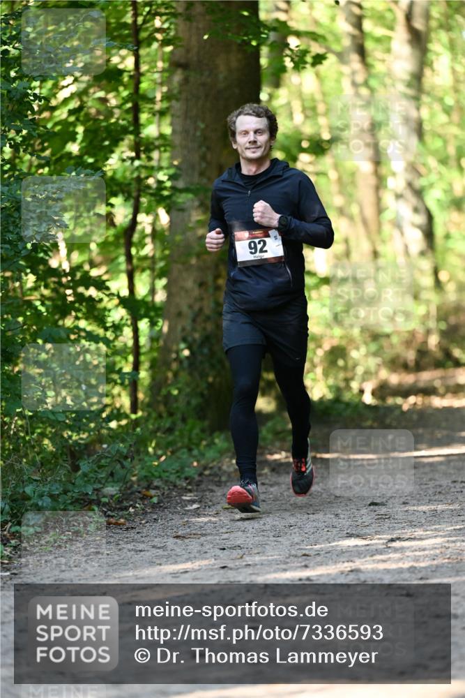 06.10.2024 - Bramfelder Halbmarathon 2024 Dr. Thomas Lammeyer http://msf.ph/oto/7336593 06.10.2024 10:15:51 Laufen 92 meine-sportfotos.de