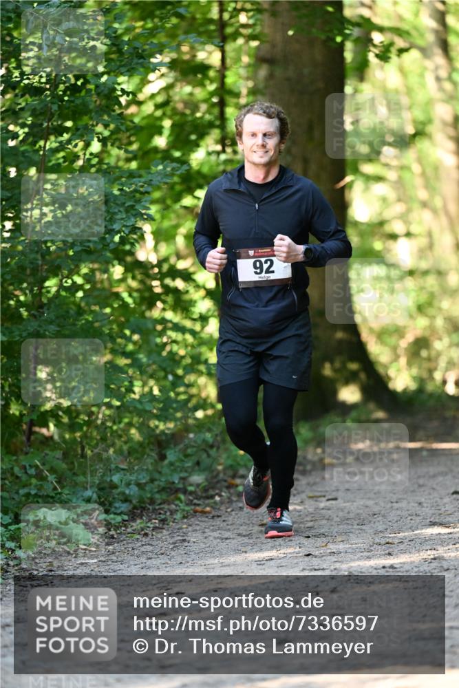 06.10.2024 - Bramfelder Halbmarathon 2024 Dr. Thomas Lammeyer http://msf.ph/oto/7336597 06.10.2024 10:15:51 Laufen 33, 92 meine-sportfotos.de
