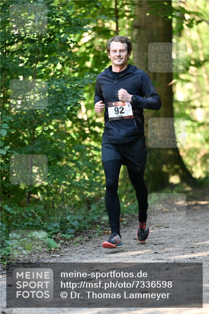 06.10.2024 - Bramfelder Halbmarathon 2024 Dr. Thomas Lammeyer http://msf.ph/oto/7336598 06.10.2024 10:15:51 Laufen 92 meine-sportfotos.de