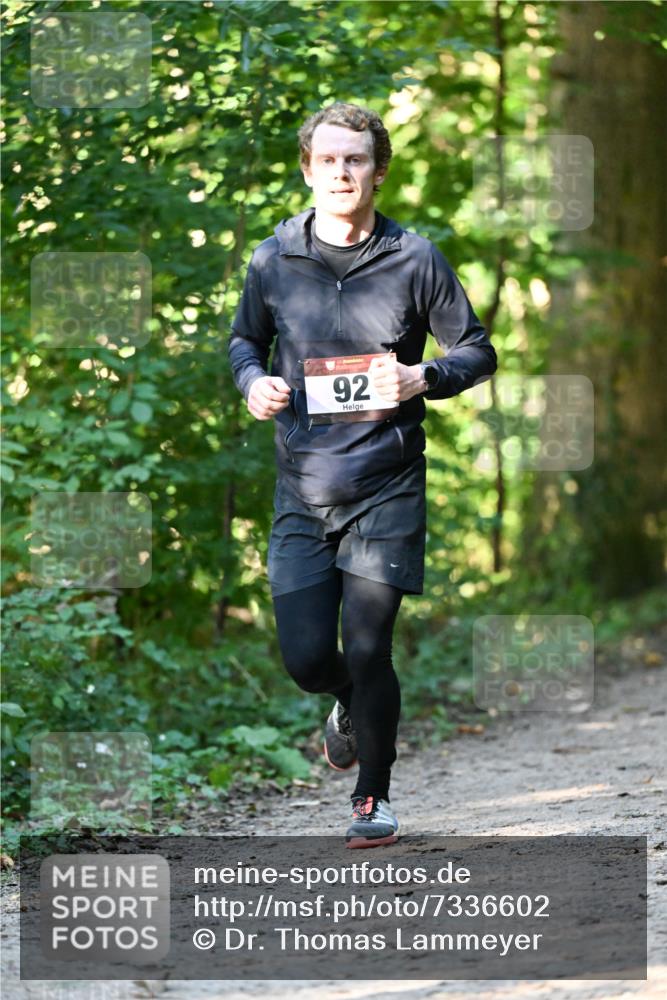 06.10.2024 - Bramfelder Halbmarathon 2024 Dr. Thomas Lammeyer http://msf.ph/oto/7336602 06.10.2024 10:15:52 Laufen 92 meine-sportfotos.de
