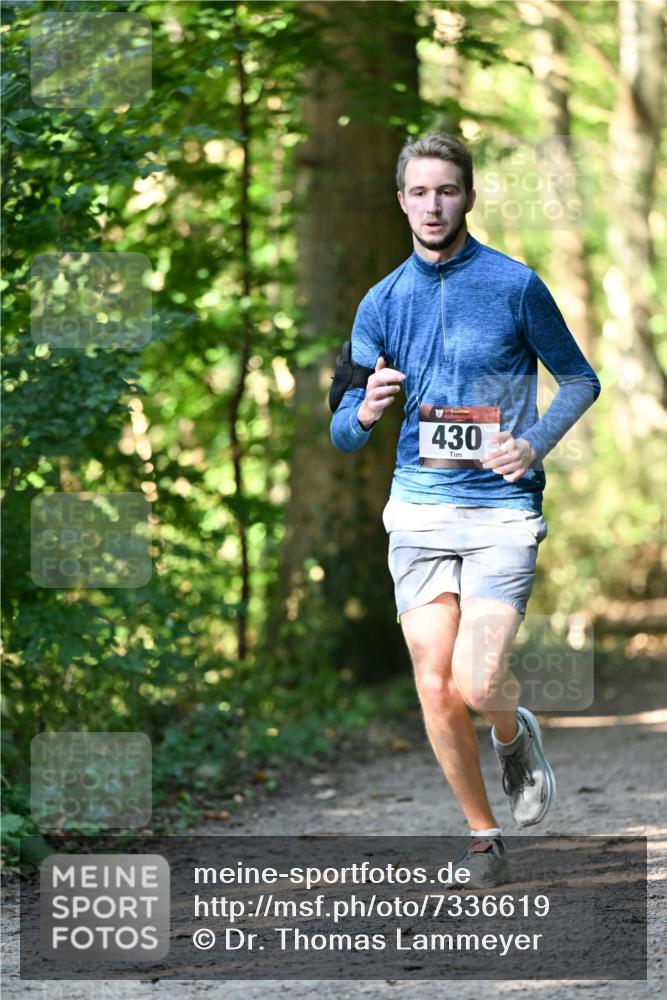 06.10.2024 - Bramfelder Halbmarathon 2024 Dr. Thomas Lammeyer http://msf.ph/oto/7336619 06.10.2024 10:15:57 Laufen 430 meine-sportfotos.de