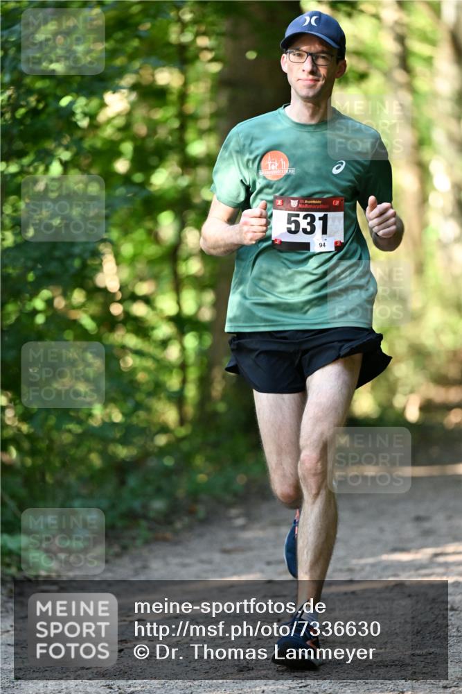 06.10.2024 - Bramfelder Halbmarathon 2024 Dr. Thomas Lammeyer http://msf.ph/oto/7336630 06.10.2024 10:15:59 Laufen 20, 33, 531, 94 meine-sportfotos.de