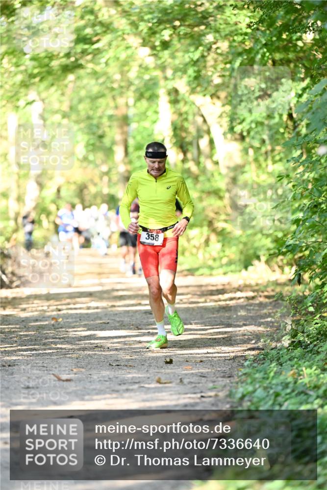 06.10.2024 - Bramfelder Halbmarathon 2024 Dr. Thomas Lammeyer http://msf.ph/oto/7336640 06.10.2024 10:16:13 Laufen 358 meine-sportfotos.de