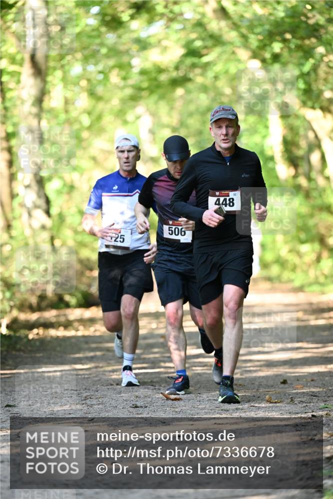 06.10.2024 - Bramfelder Halbmarathon 2024 Dr. Thomas Lammeyer http://msf.ph/oto/7336678 06.10.2024 10:16:24 Laufen 25, 506, 111, 448, 32 meine-sportfotos.de