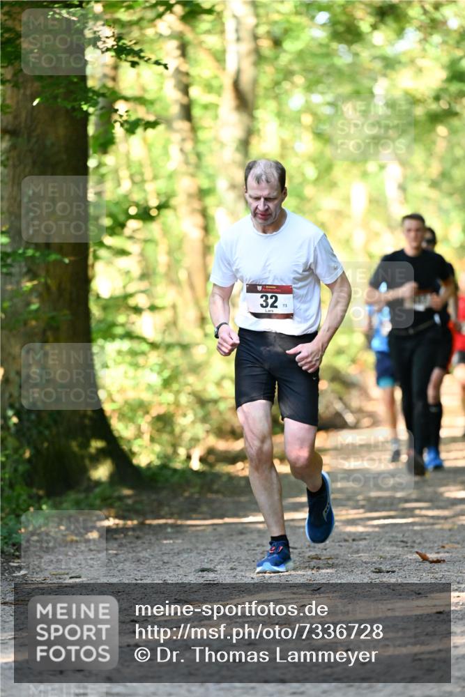 06.10.2024 - Bramfelder Halbmarathon 2024 Dr. Thomas Lammeyer http://msf.ph/oto/7336728 06.10.2024 10:16:38 Laufen 32, 73 meine-sportfotos.de