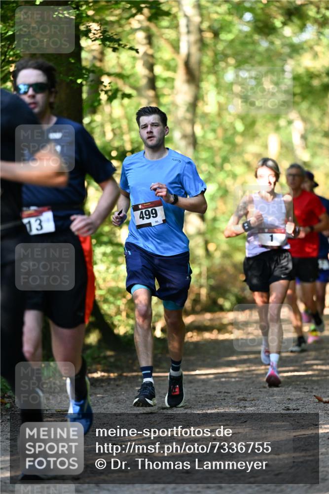 06.10.2024 - Bramfelder Halbmarathon 2024 Dr. Thomas Lammeyer http://msf.ph/oto/7336755 06.10.2024 10:16:43 Laufen 13, 499, 90 meine-sportfotos.de