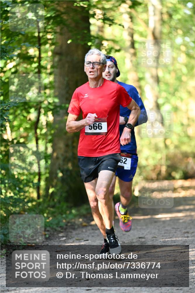 06.10.2024 - Bramfelder Halbmarathon 2024 Dr. Thomas Lammeyer http://msf.ph/oto/7336774 06.10.2024 10:16:47 Laufen 566, 62 meine-sportfotos.de