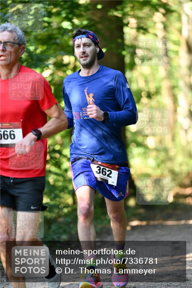 06.10.2024 - Bramfelder Halbmarathon 2024 Dr. Thomas Lammeyer http://msf.ph/oto/7336781 06.10.2024 10:16:48 Laufen 566, 362, 74 meine-sportfotos.de
