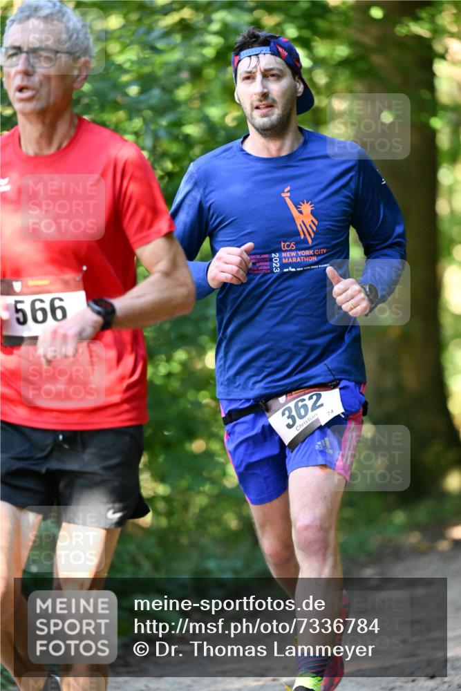 06.10.2024 - Bramfelder Halbmarathon 2024 Dr. Thomas Lammeyer http://msf.ph/oto/7336784 06.10.2024 10:16:49 Laufen 566, 362, 74 meine-sportfotos.de