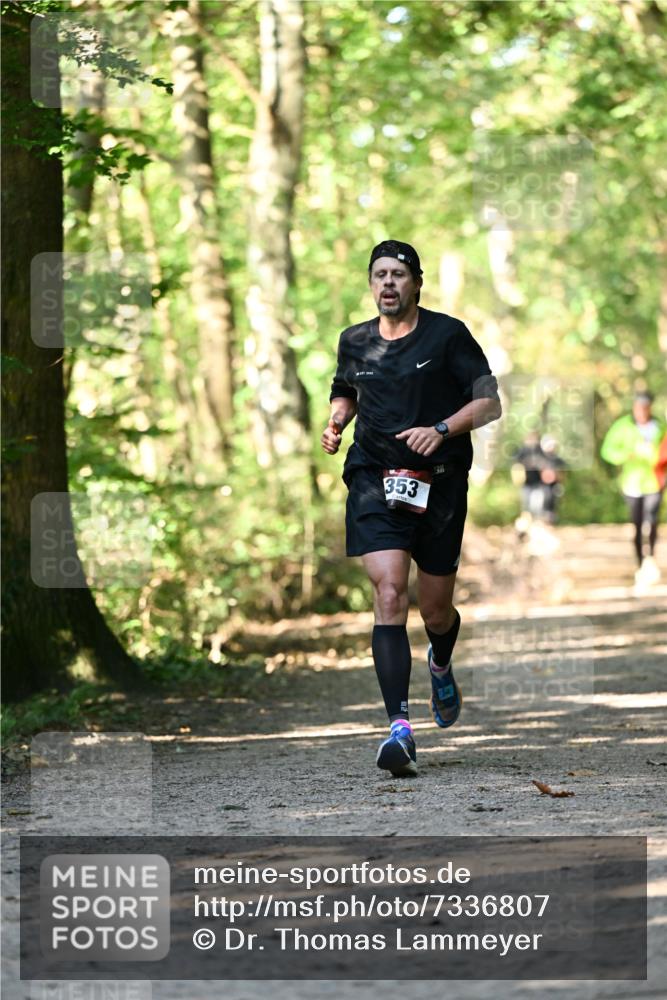 06.10.2024 - Bramfelder Halbmarathon 2024 Dr. Thomas Lammeyer http://msf.ph/oto/7336807 06.10.2024 10:17:12 Laufen 353 meine-sportfotos.de