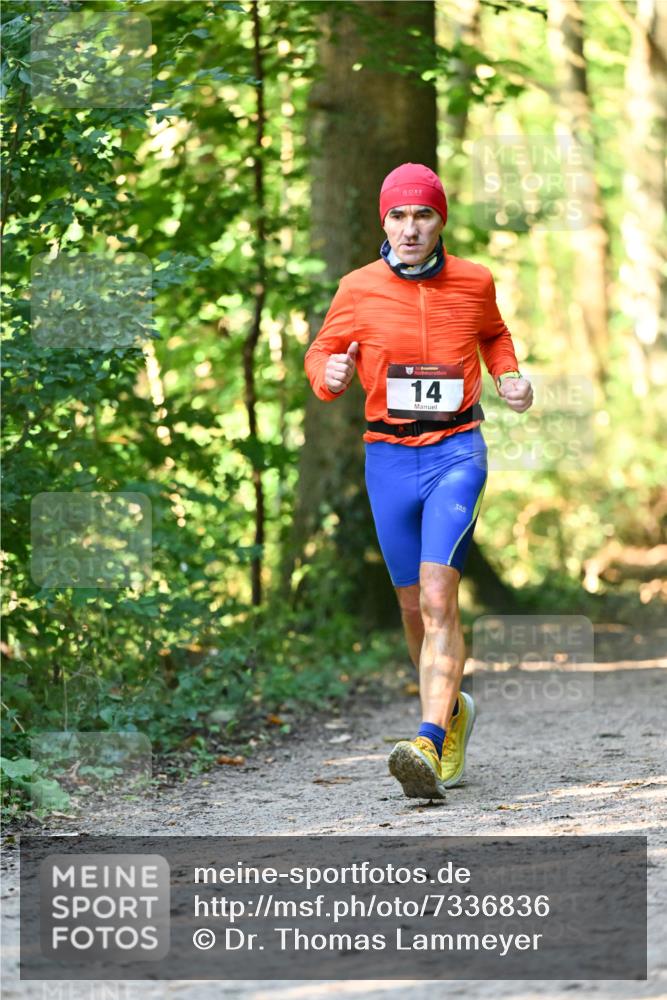 06.10.2024 - Bramfelder Halbmarathon 2024 Dr. Thomas Lammeyer http://msf.ph/oto/7336836 06.10.2024 10:17:20 Laufen 14 meine-sportfotos.de