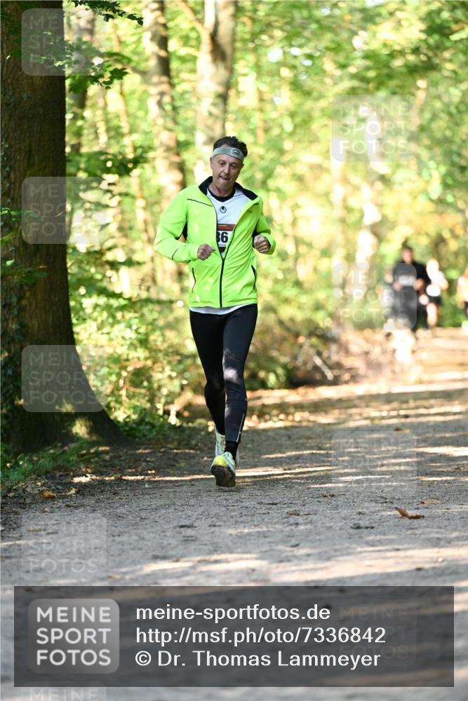 06.10.2024 - Bramfelder Halbmarathon 2024 Dr. Thomas Lammeyer http://msf.ph/oto/7336842 06.10.2024 10:17:22 Laufen 86 meine-sportfotos.de
