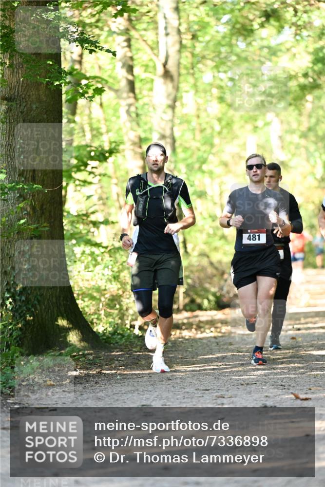 06.10.2024 - Bramfelder Halbmarathon 2024 Dr. Thomas Lammeyer http://msf.ph/oto/7336898 06.10.2024 10:17:45 Laufen 481 meine-sportfotos.de