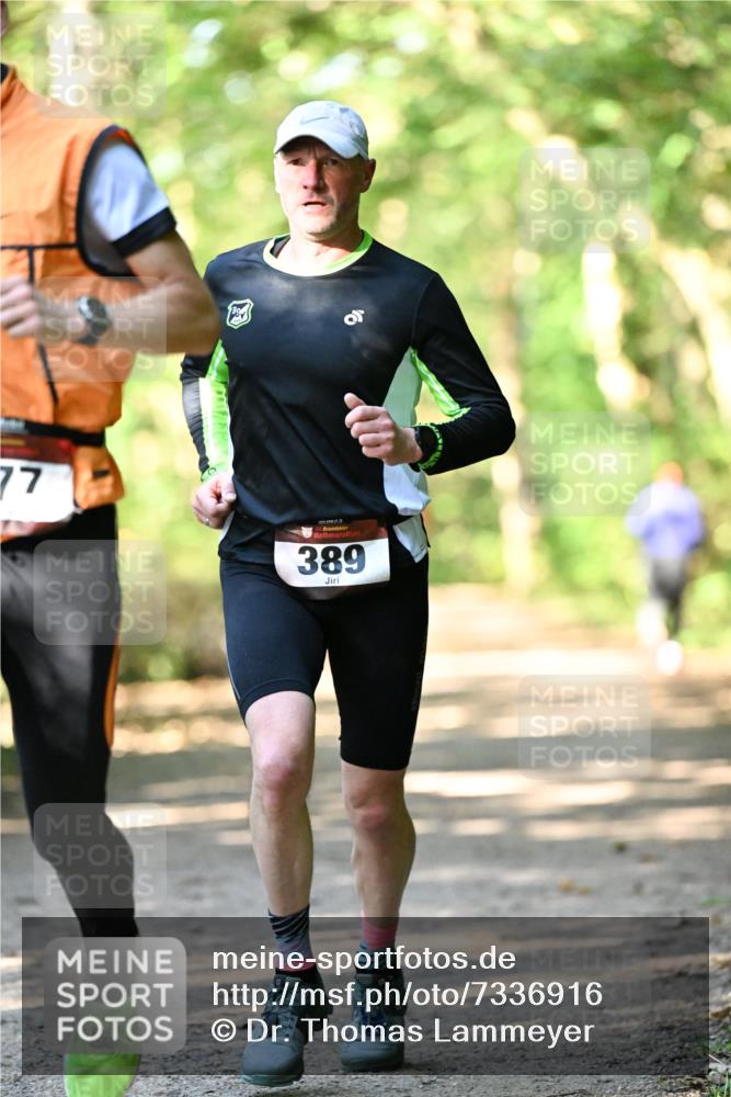 06.10.2024 - Bramfelder Halbmarathon 2024 Dr. Thomas Lammeyer http://msf.ph/oto/7336916 06.10.2024 10:17:50 Laufen 77, 33, 389 meine-sportfotos.de