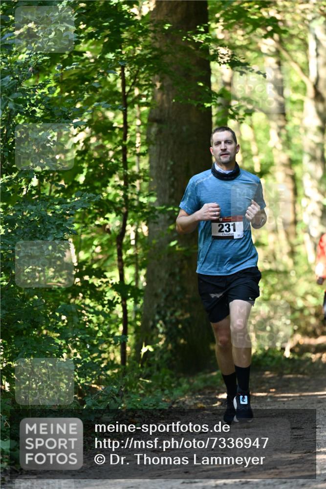 06.10.2024 - Bramfelder Halbmarathon 2024 Dr. Thomas Lammeyer http://msf.ph/oto/7336947 06.10.2024 10:18:19 Laufen 231, 51 meine-sportfotos.de