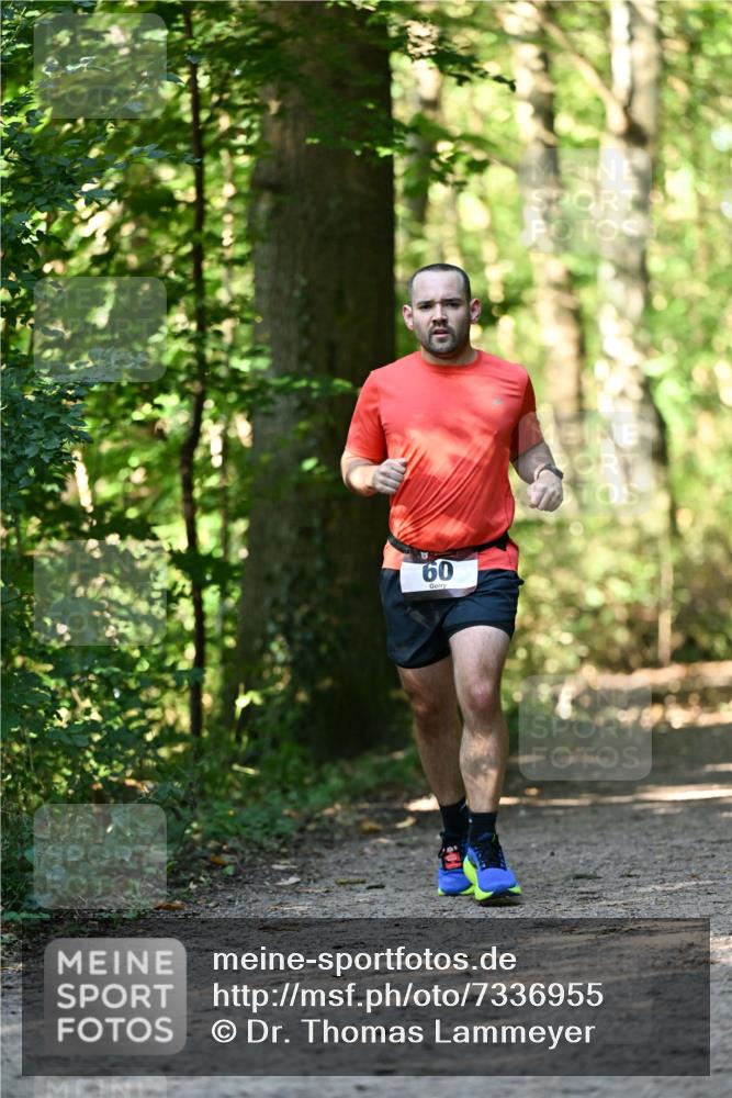 06.10.2024 - Bramfelder Halbmarathon 2024 Dr. Thomas Lammeyer http://msf.ph/oto/7336955 06.10.2024 10:18:21 Laufen 60 meine-sportfotos.de