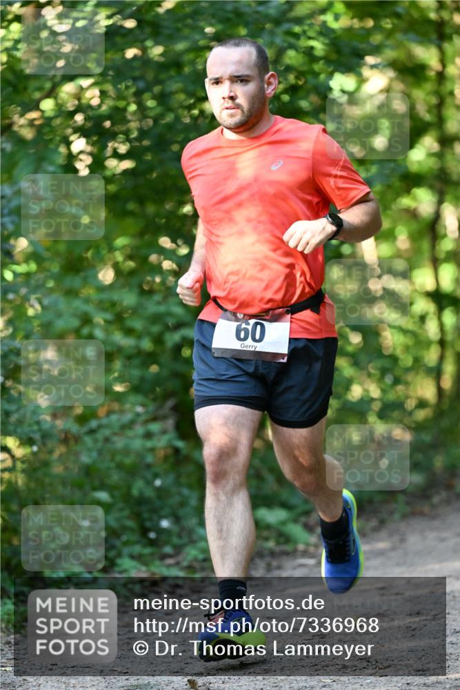 06.10.2024 - Bramfelder Halbmarathon 2024 Dr. Thomas Lammeyer http://msf.ph/oto/7336968 06.10.2024 10:18:23 Laufen 60, 60 meine-sportfotos.de