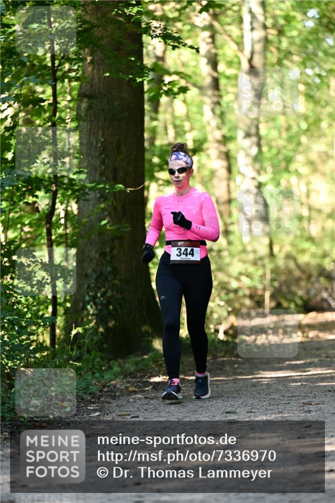 06.10.2024 - Bramfelder Halbmarathon 2024 Dr. Thomas Lammeyer http://msf.ph/oto/7336970 06.10.2024 10:18:27 Laufen 344 meine-sportfotos.de
