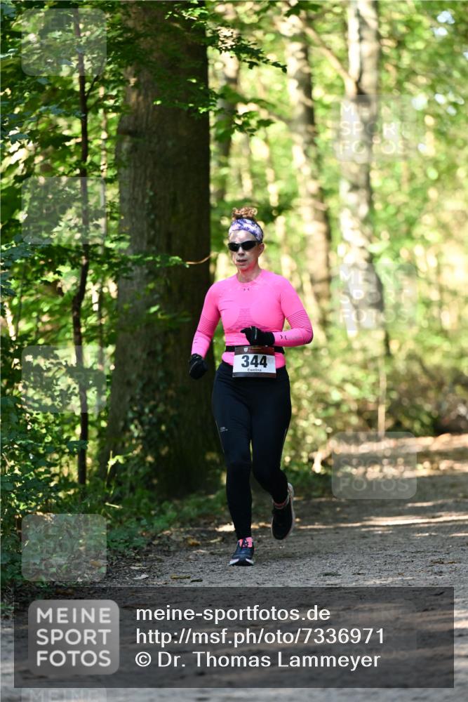 06.10.2024 - Bramfelder Halbmarathon 2024 Dr. Thomas Lammeyer http://msf.ph/oto/7336971 06.10.2024 10:18:27 Laufen 344 meine-sportfotos.de