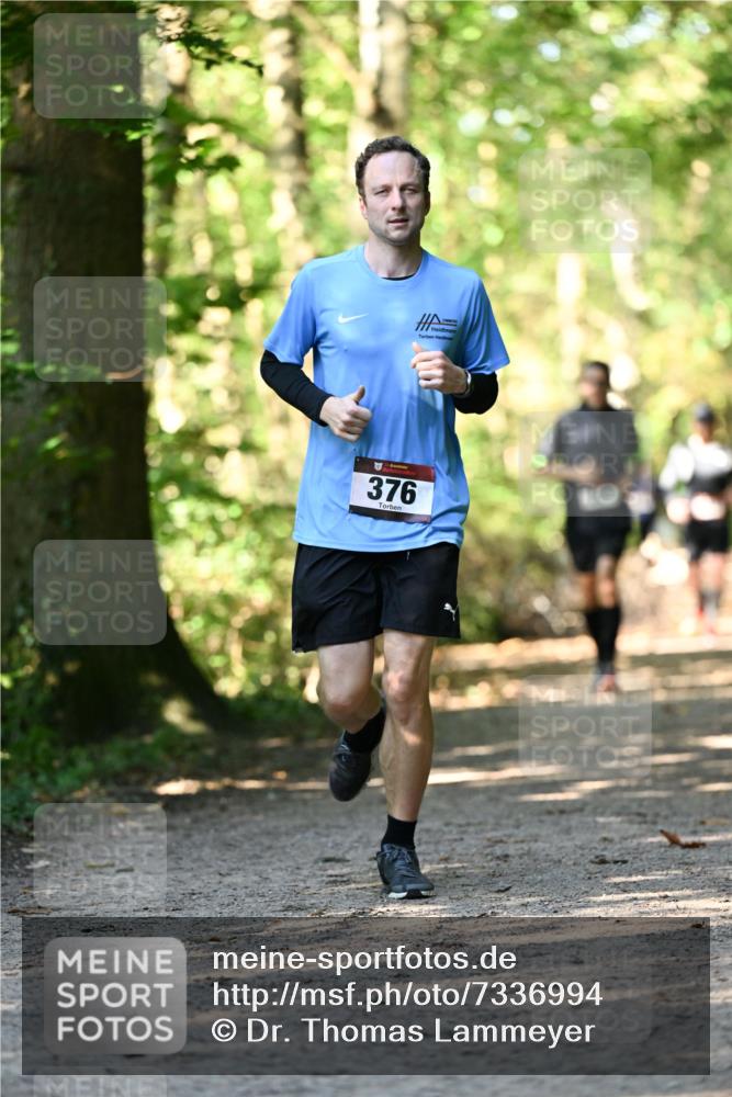 06.10.2024 - Bramfelder Halbmarathon 2024 Dr. Thomas Lammeyer http://msf.ph/oto/7336994 06.10.2024 10:18:32 Laufen 376 meine-sportfotos.de
