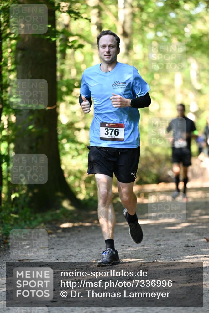 06.10.2024 - Bramfelder Halbmarathon 2024 Dr. Thomas Lammeyer http://msf.ph/oto/7336996 06.10.2024 10:18:32 Laufen 376 meine-sportfotos.de