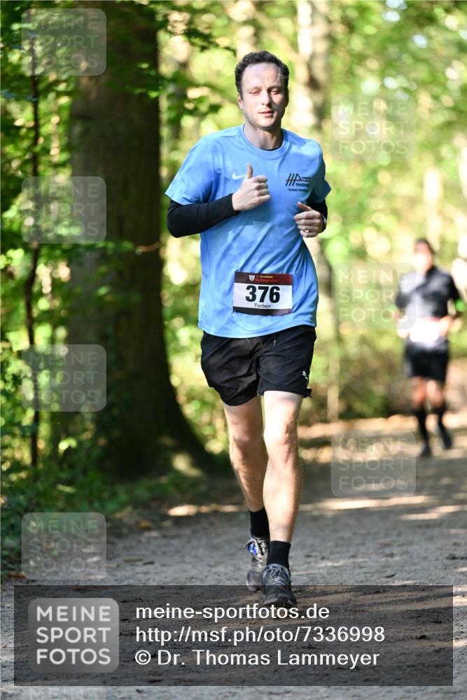 06.10.2024 - Bramfelder Halbmarathon 2024 Dr. Thomas Lammeyer http://msf.ph/oto/7336998 06.10.2024 10:18:32 Laufen 376 meine-sportfotos.de
