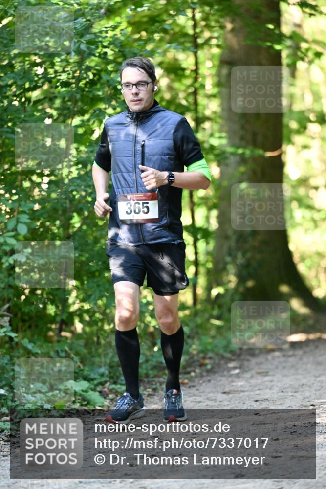 06.10.2024 - Bramfelder Halbmarathon 2024 Dr. Thomas Lammeyer http://msf.ph/oto/7337017 06.10.2024 10:18:38 Laufen 365 meine-sportfotos.de