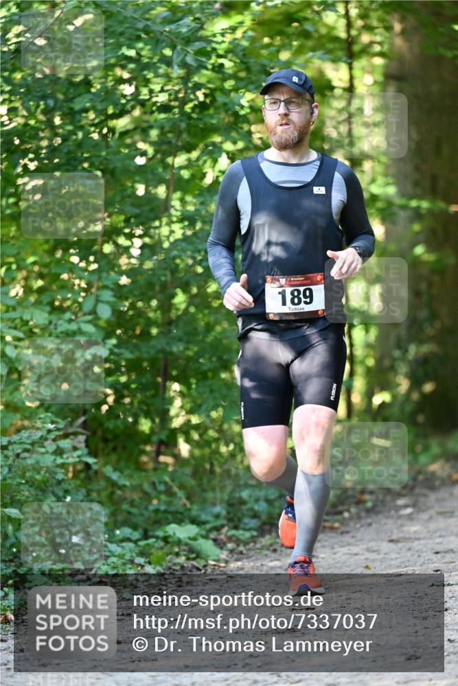 06.10.2024 - Bramfelder Halbmarathon 2024 Dr. Thomas Lammeyer http://msf.ph/oto/7337037 06.10.2024 10:18:42 Laufen 189 meine-sportfotos.de