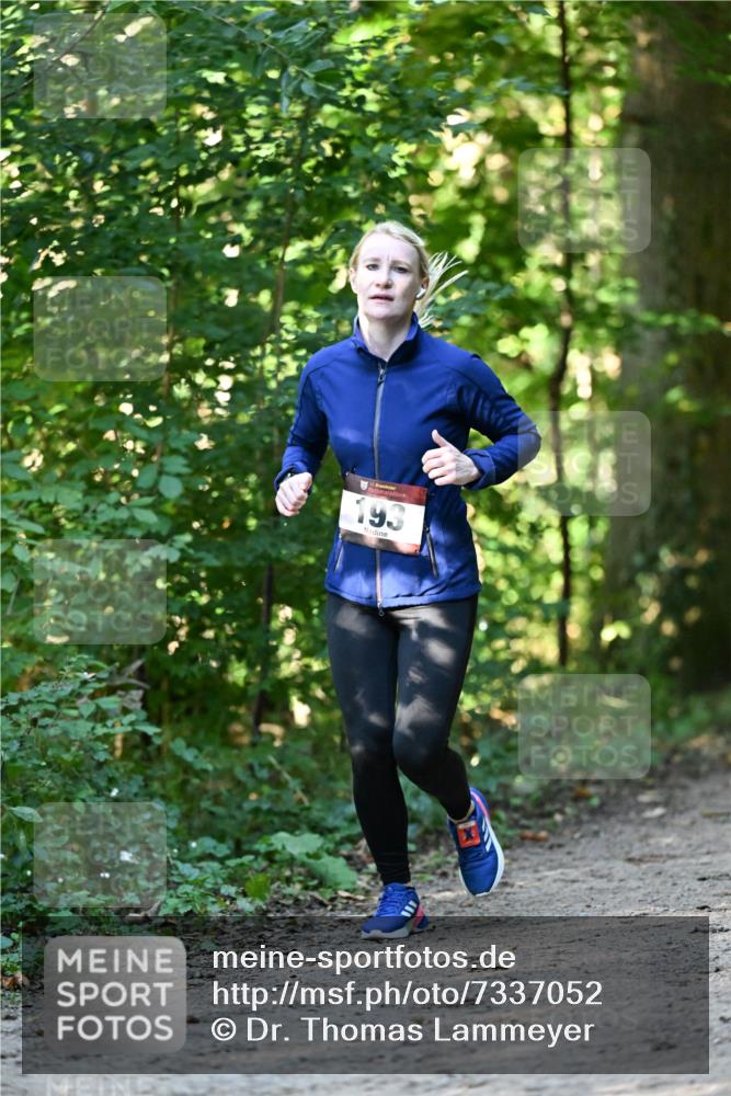 06.10.2024 - Bramfelder Halbmarathon 2024 Dr. Thomas Lammeyer http://msf.ph/oto/7337052 06.10.2024 10:18:56 Laufen 193 meine-sportfotos.de