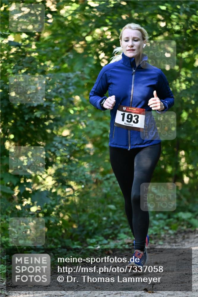 06.10.2024 - Bramfelder Halbmarathon 2024 Dr. Thomas Lammeyer http://msf.ph/oto/7337058 06.10.2024 10:18:57 Laufen 33, 193 meine-sportfotos.de