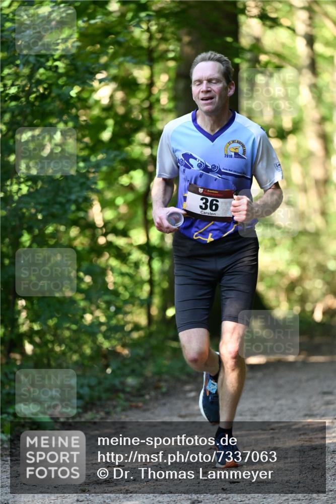 06.10.2024 - Bramfelder Halbmarathon 2024 Dr. Thomas Lammeyer http://msf.ph/oto/7337063 06.10.2024 10:18:58 Laufen 36, 2010, 200 meine-sportfotos.de